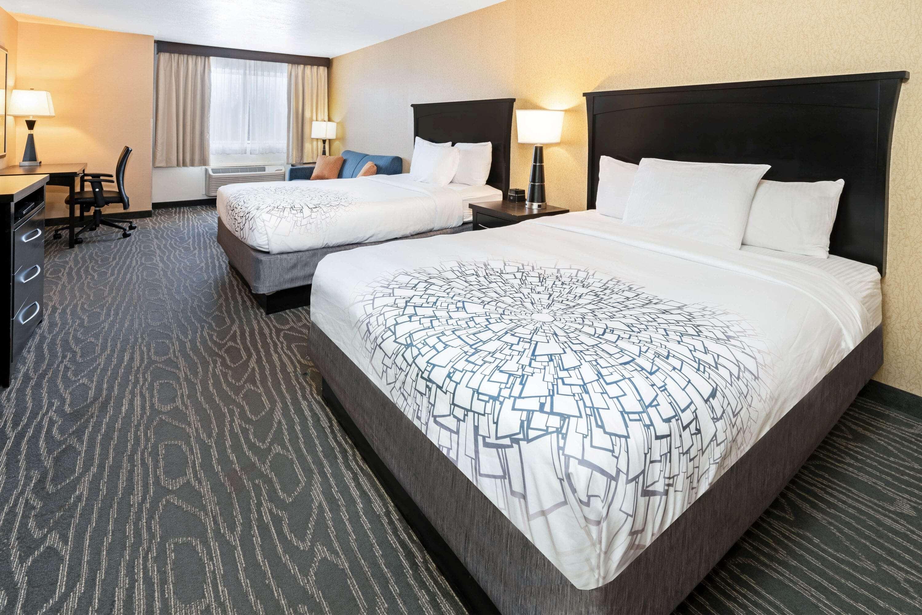 Hotel La Quinta By Wyndham Logan Extérieur photo